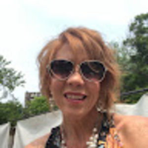 Meet your Posher, Debbie